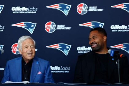 Robert Kraft Makes His Thoughts Clear About Jerod Mayo