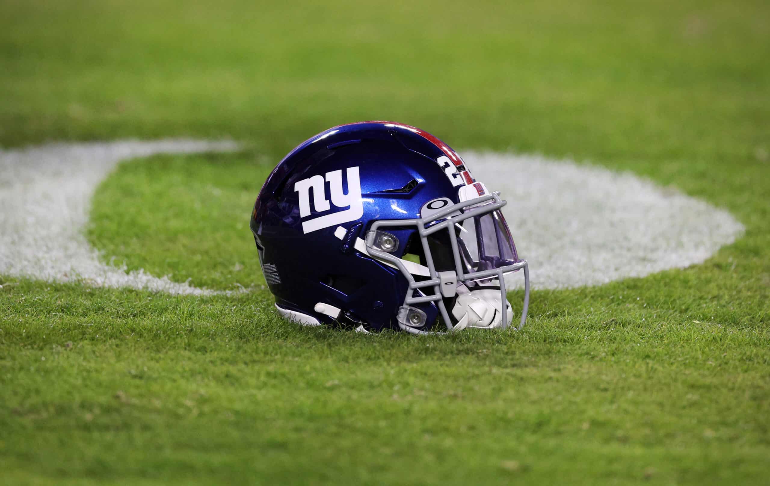 Giants TE Is Reportedly ‘Contemplating’ Retirement